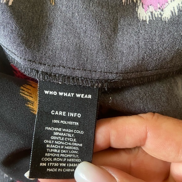 Who What Wear size‎ large black floral layered dress , buttons on neck shoulder - Picture 8 of 12